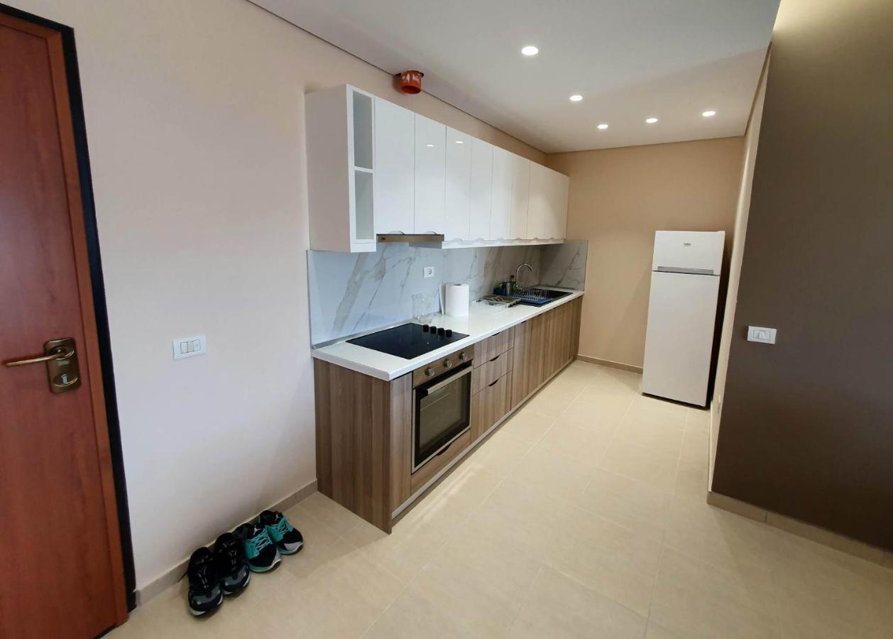 Mountain Meets Sea-Spectacular View In Orikum Apartment Ngoại thất bức ảnh