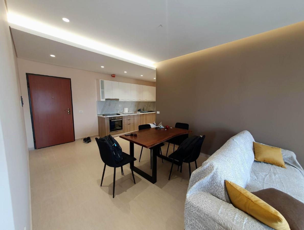 Mountain Meets Sea-Spectacular View In Orikum Apartment Ngoại thất bức ảnh