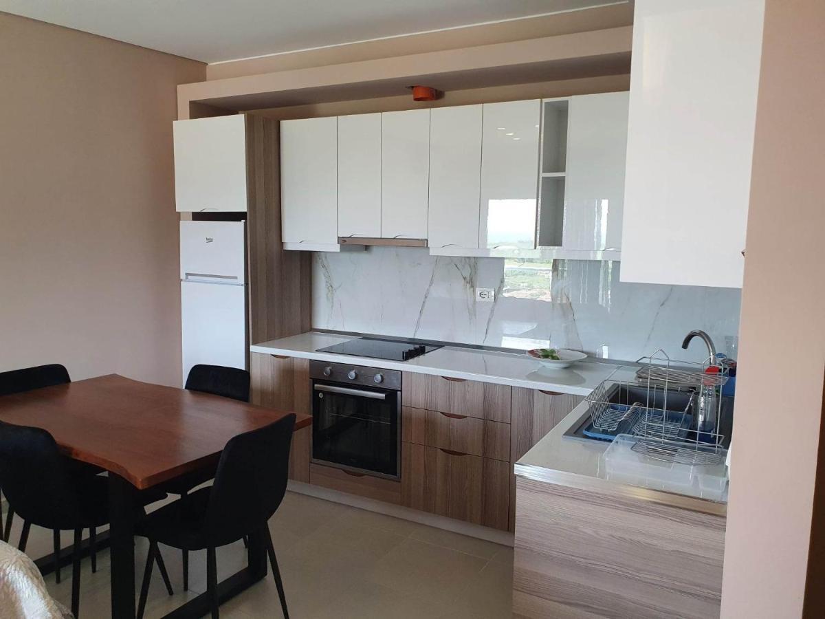 Mountain Meets Sea-Spectacular View In Orikum Apartment Ngoại thất bức ảnh
