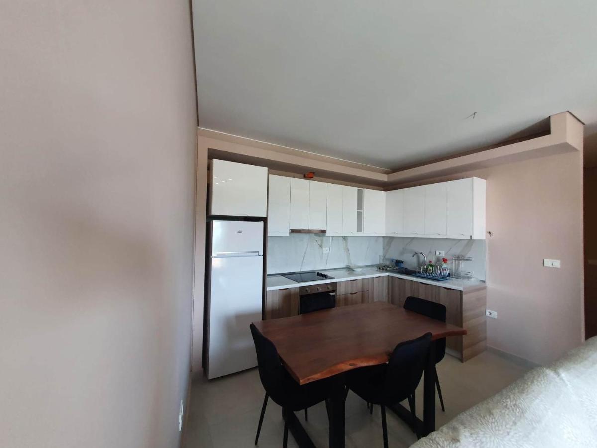 Mountain Meets Sea-Spectacular View In Orikum Apartment Ngoại thất bức ảnh