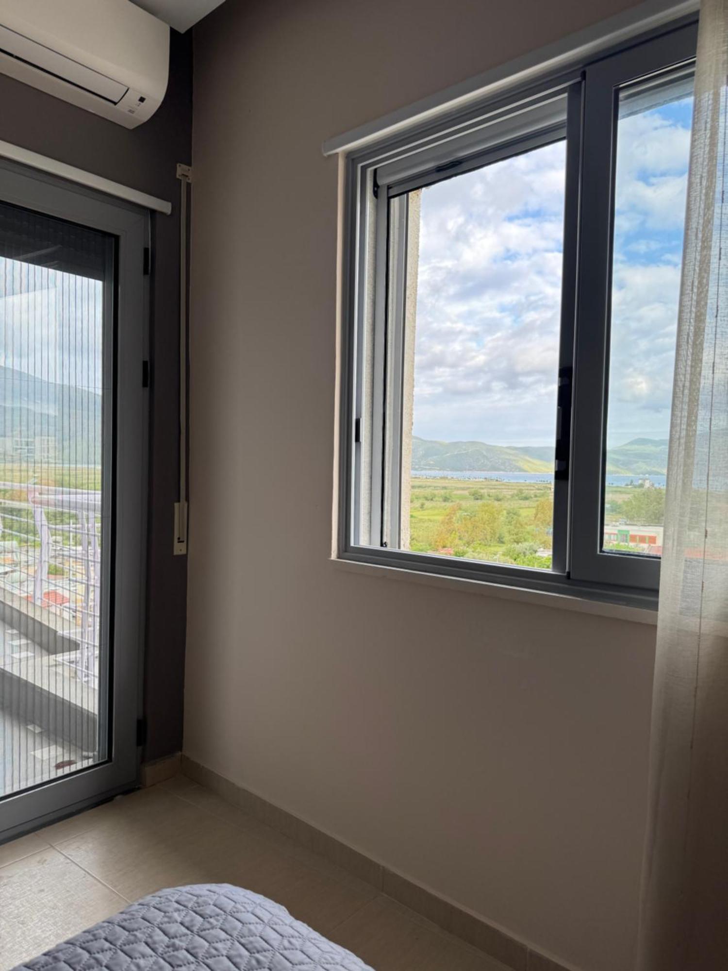 Mountain Meets Sea-Spectacular View In Orikum Apartment Ngoại thất bức ảnh